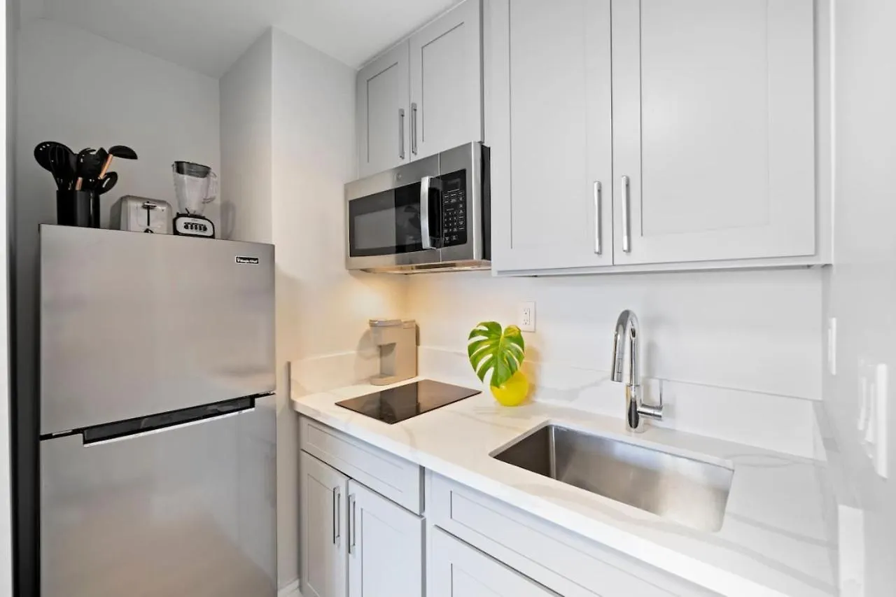 Chic Boutique Hotel And Upgraded Rg Honolulu 0*,  United States